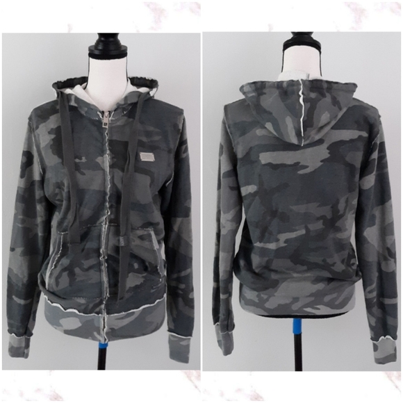 Dolce & Gabbana Tops - Dolce & Gabbana Gym Camo Hoodie 46